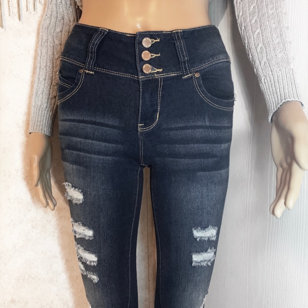 ‘YMI’ Ripped Skinny Jeans